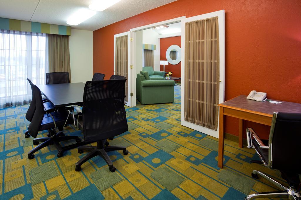 La Quinta Inn Chicago Oakbrook Terrace Εξωτερικό φωτογραφία